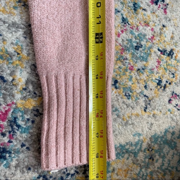 Revolve John + Jenn | Pale Pink V Neck Oversized Thick Sweater - Picture 8 of 11